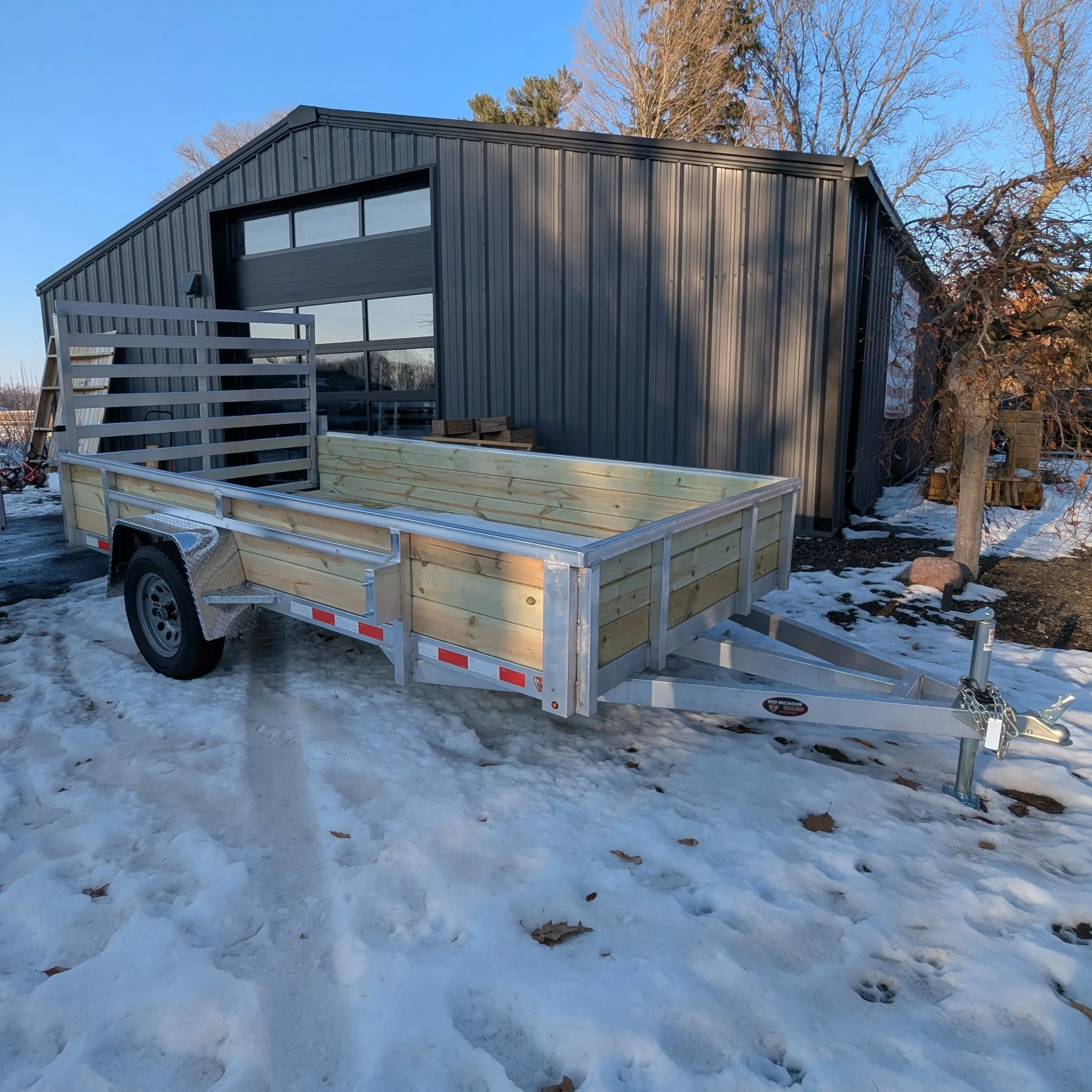 #944532 - Single Axel Aluminum Trailer
